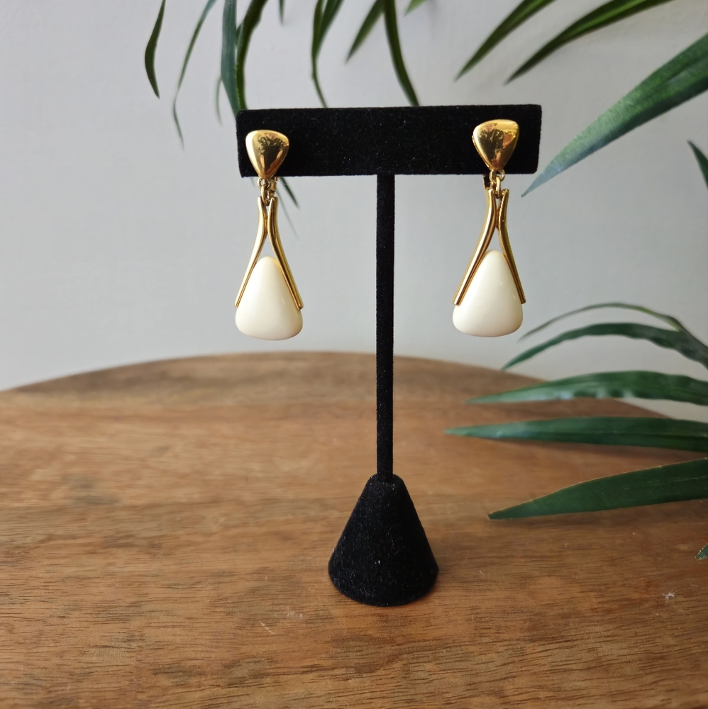 Crown Trifari Creamy White Triangle Drop Gold Tone Clip Earrings Vintage Costume